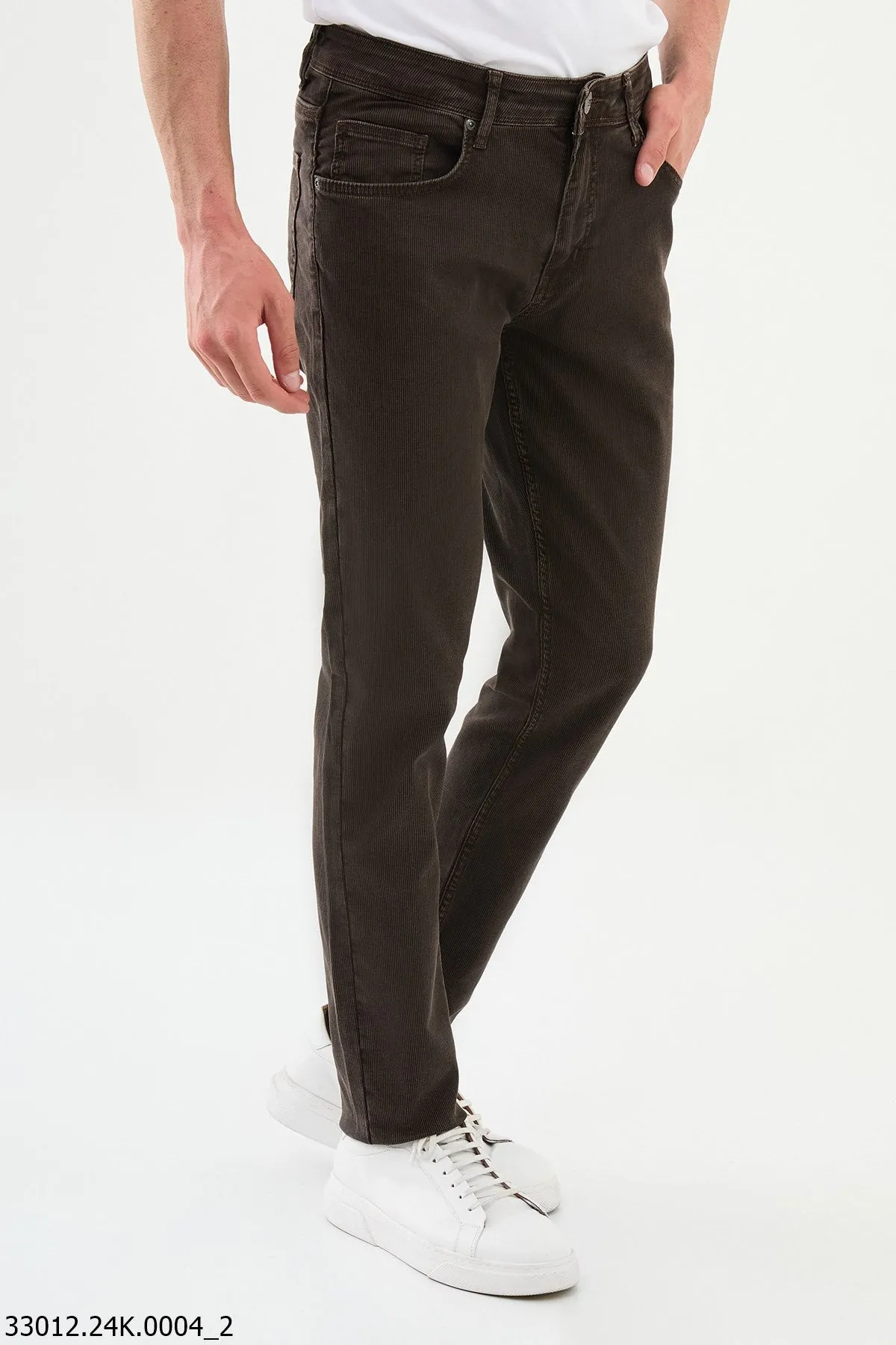 HolloMen Brown Textured Slim-Fit Jeans.
