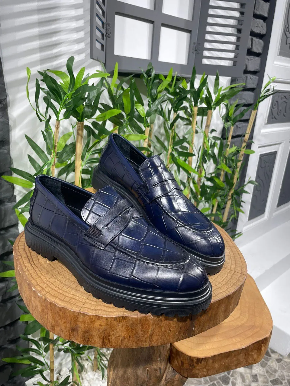 HolloMen Navy Blue Croc-Embossed Leather Loafers.