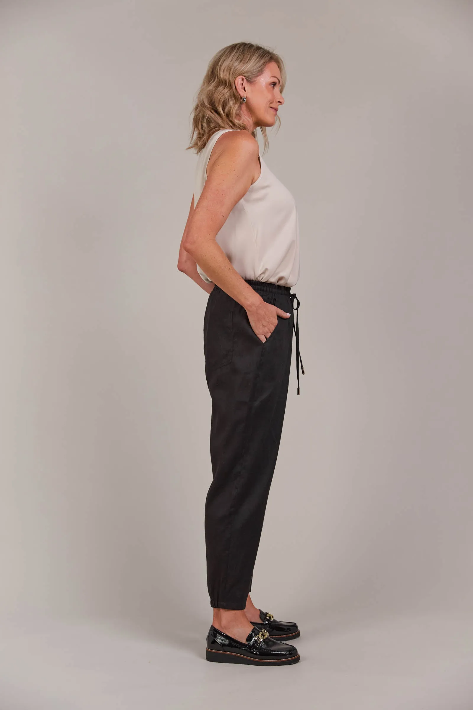 Laax Relaxed Pant - Black