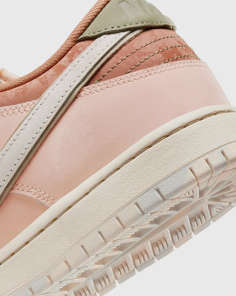 Nike SB Dunk Low Trocadero Gardens Shoe - FV5926-200