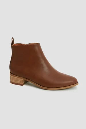 Nomad Boots