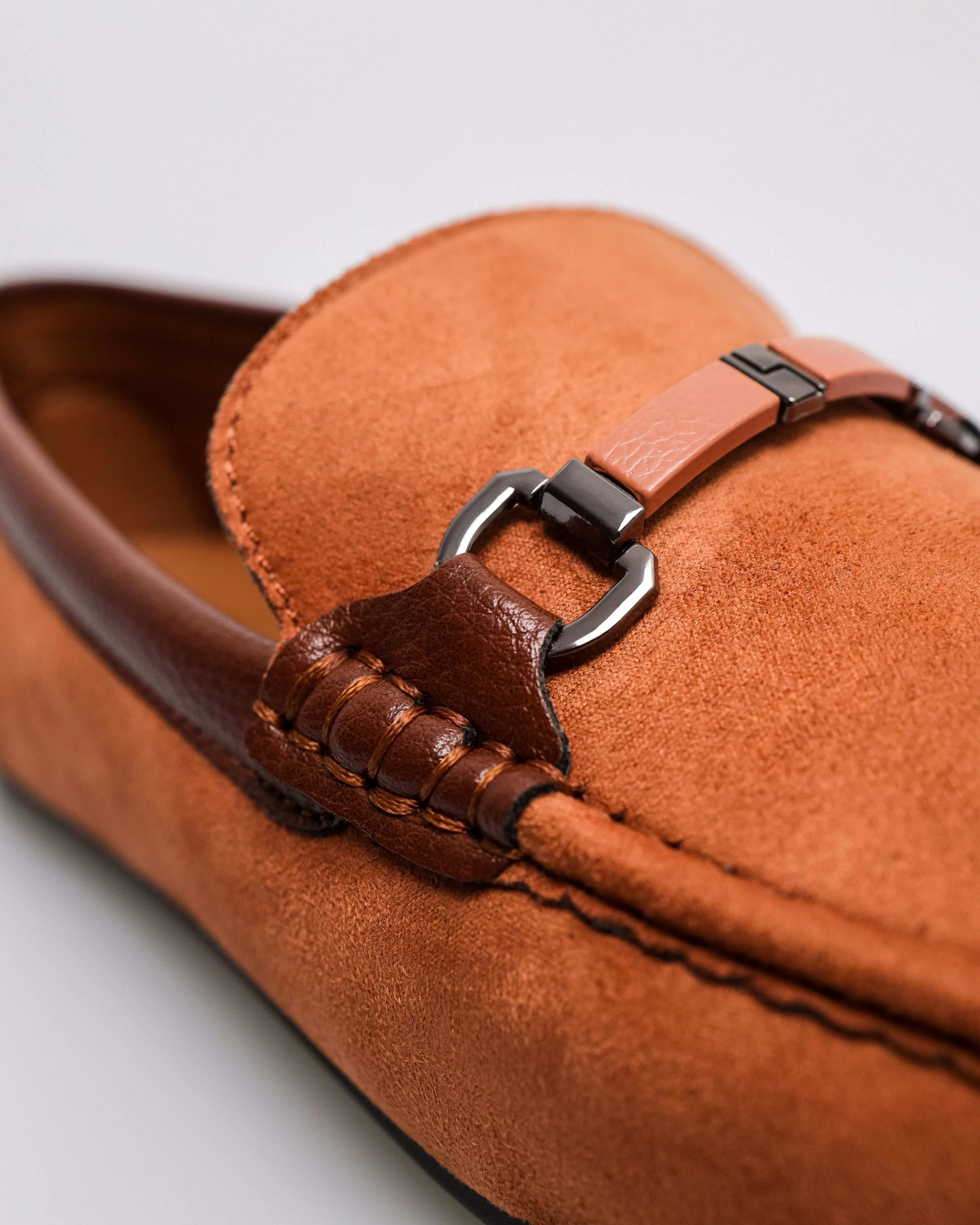 Tomaz C667 Men's Timber Buckle Moccasins