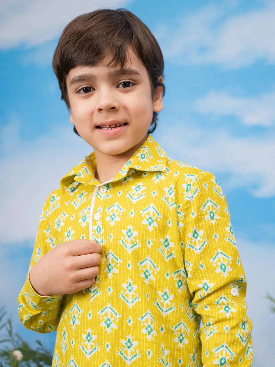 VASTRAMAY Boys Mehendi Green Kurta and Pyjama Set
