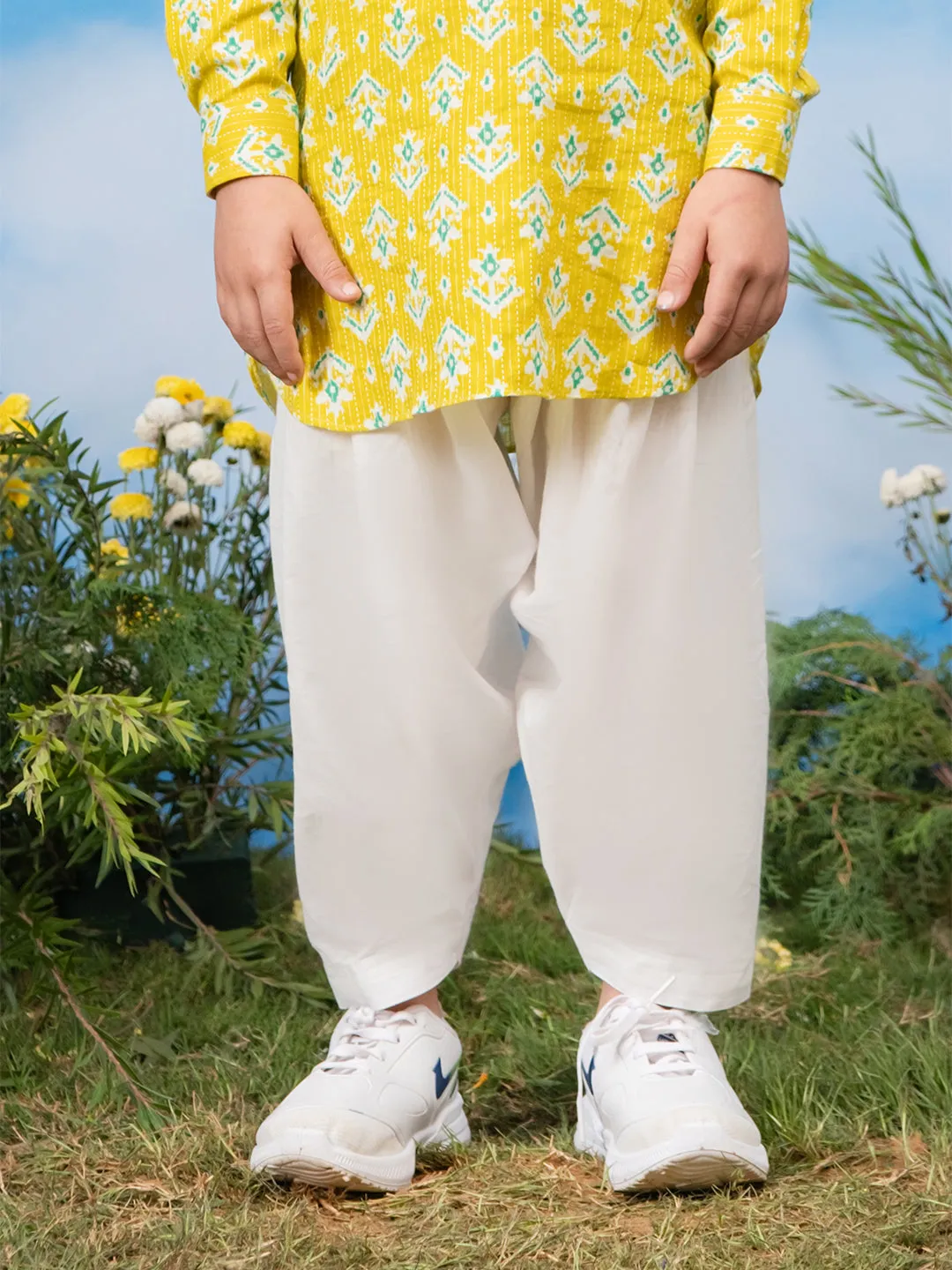 VASTRAMAY Boys Mehendi Green Kurta and Pyjama Set